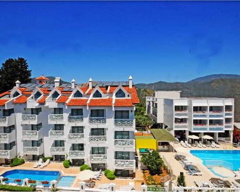 Blue Palace Hotel & Apart