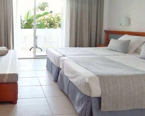 Hotel Rocamarina