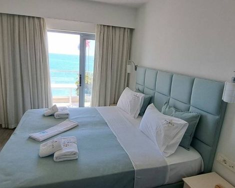Denise Beach Hotel-0