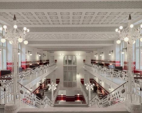 Kozmo Hotel Suites & Spa