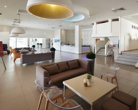 MelpoAntia Luxury Apartments & Suites
