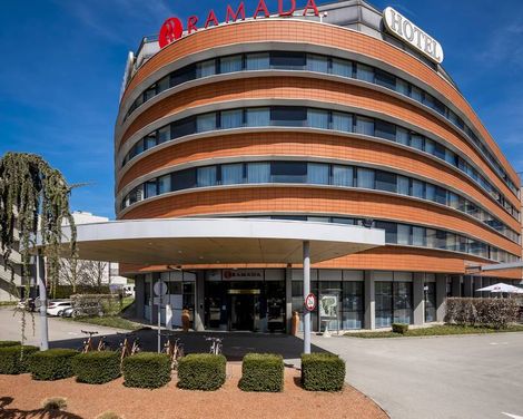 Ramada Graz by Wyndham-3