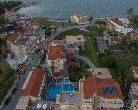 Planos Beach Hotel