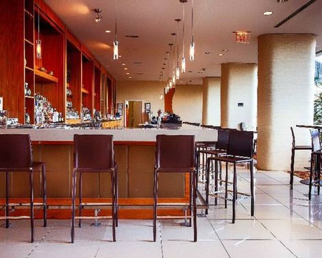 Pinnacle Hotel Vancouver Harbourfront