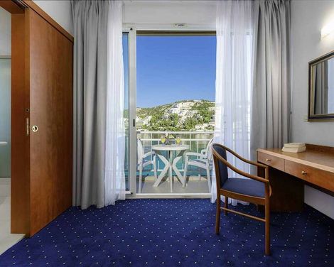 Hotel Vis-1