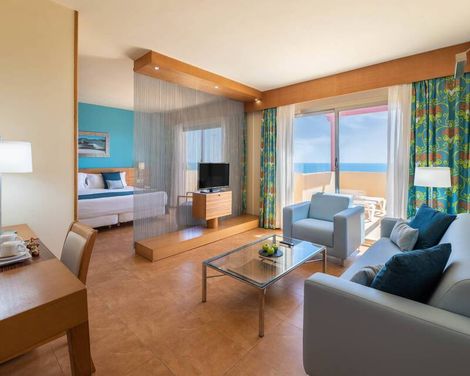 Elba Carlota Beach & Golf Resort