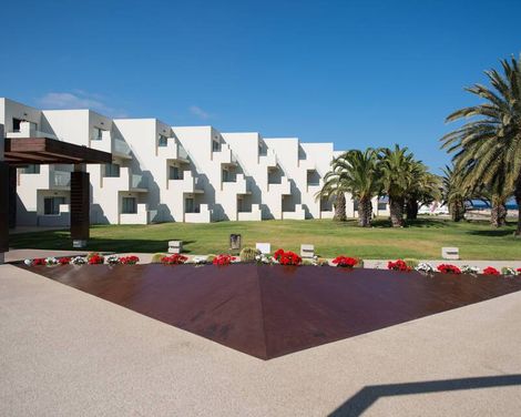 HD Beach Resort & Spa-2