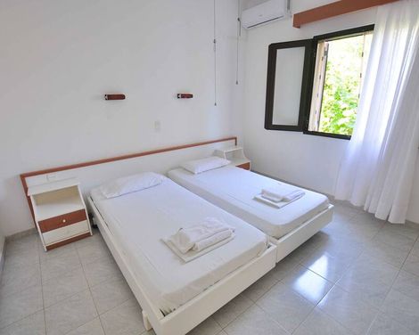 Antigonis Apartments