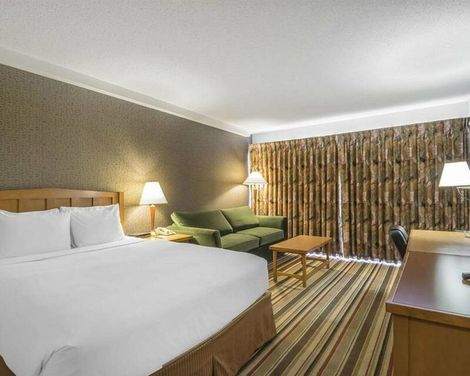 DoubleTree by Hilton Calgary North