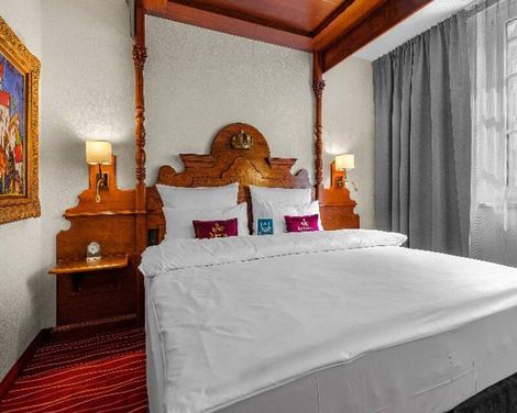 KING's HOTEL First Class