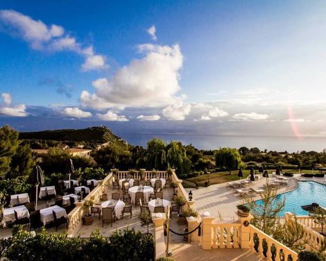 Comer Ionian Palace