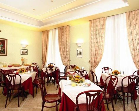 Hotel Dina