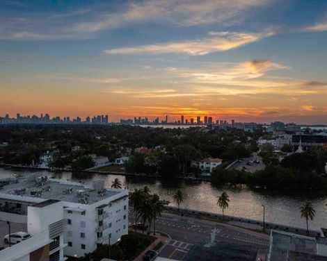Hotel Continental Miami Beach, Tapestry Collection by Hilton
