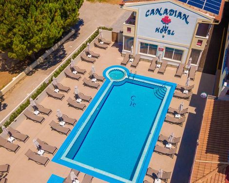 Canadian Hotel