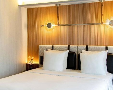 MUZE Hotel Dusseldorf - Handwritten Collection