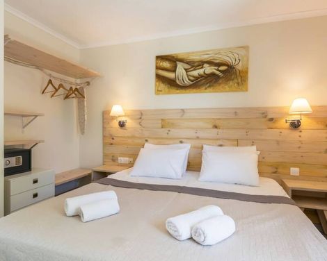 Cavos Beach House