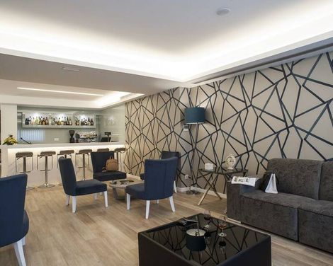 Hotel Genesis