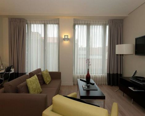 B-aparthotel Grand Place-0