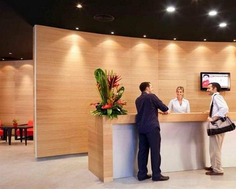 ibis Barcelona Pza Glories 22