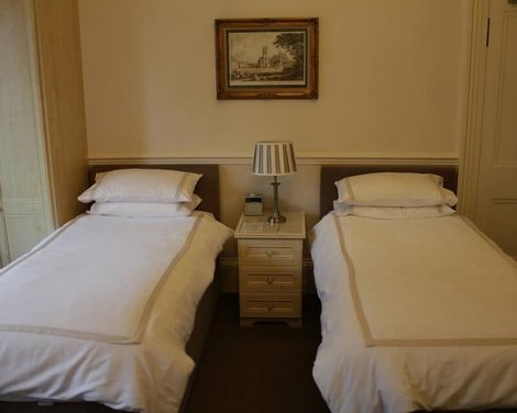 Highfield Guest House-0