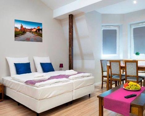 Emaus Apartments-1