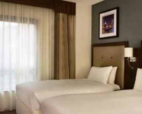 DoubleTree by Hilton London Angel Kings Cross-3