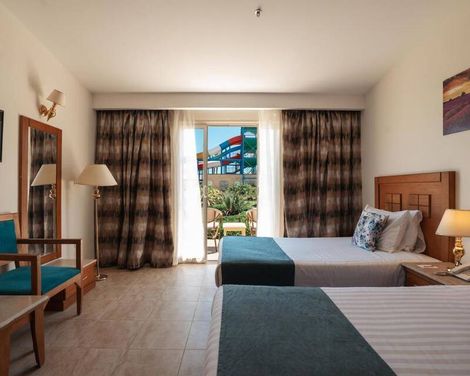 SUNRISE Riviera Aqua Park Resort