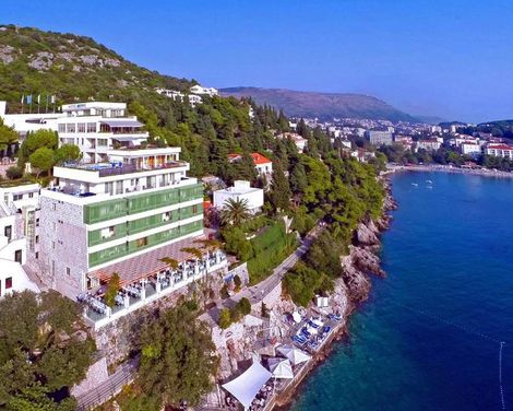 Hotel More