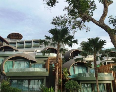 Crest Resort & Pool Villas-1