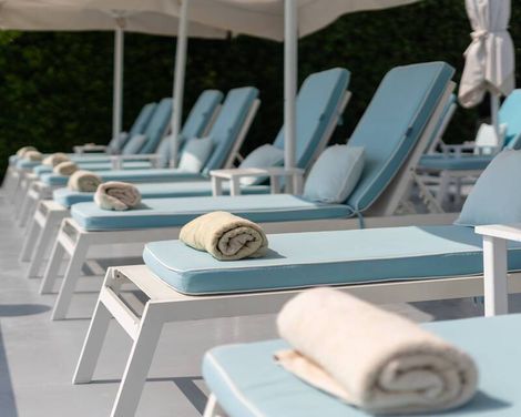 White Suites Resort