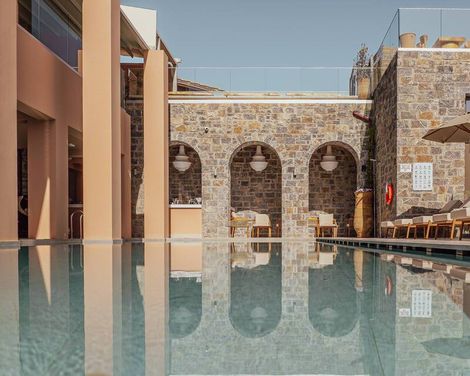 Volta Seaside Boutique Hotel