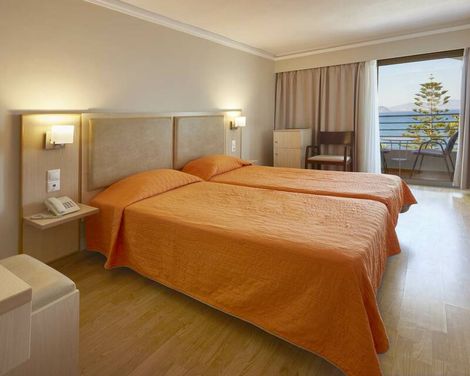 Hotel Triton