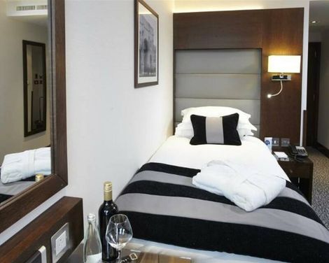 Park Grand London Heathrow-1