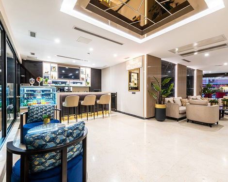 Aprilis Deluxe Hotel