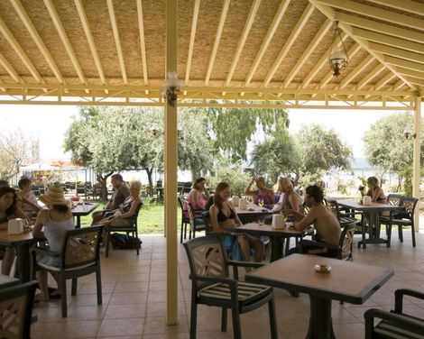 Lavitas Hotel