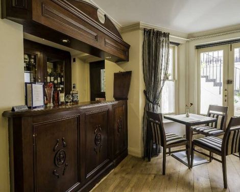 London Lodge Hotel