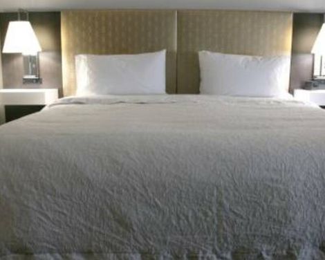 Hampton Inn Tropicana-3