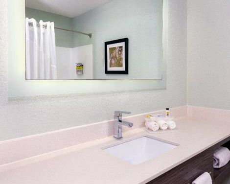 Holiday Inn Express & Suites Naples North - Bonita Springs-0