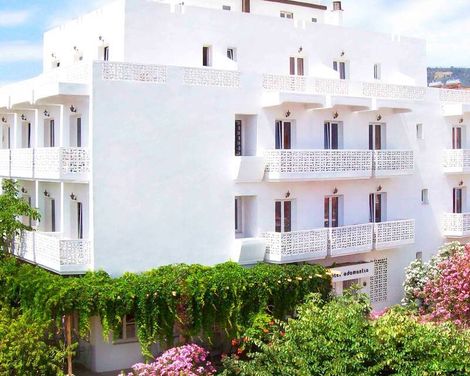 Adamantia Hotel