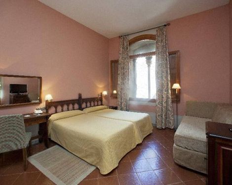 Parador De Cardona