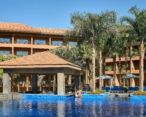 Dusit Thani LakeView Cairo