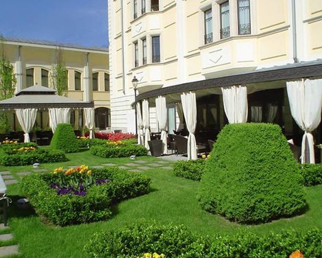 Grand Visconti Palace