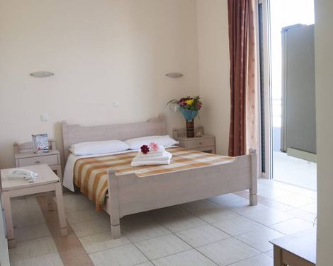 Hotel Theonia