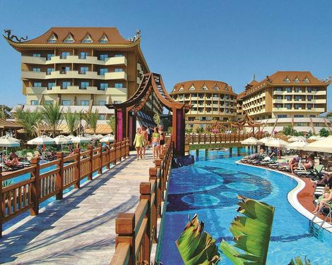Royal Dragon Hotel-0