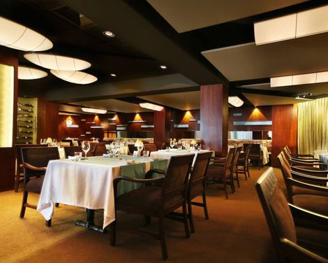 The Royal Islander - An All Suites Resort-1