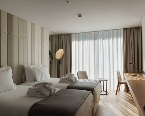 Lumen Hotel & The Lisbon Light Show