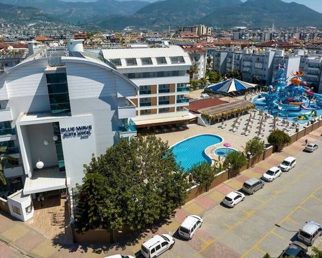 Blue Wave Suite Hotel