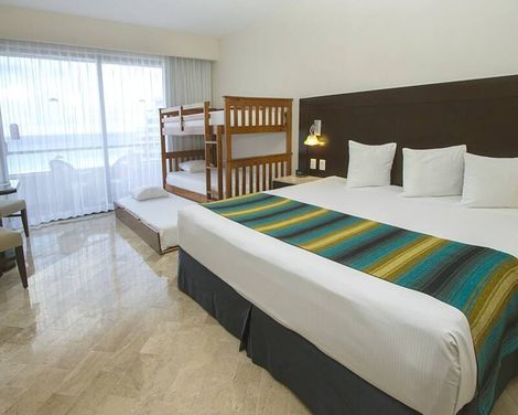 Crown Paradise Club Cancún