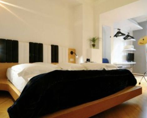 Hotel Franklin Feel The Sound-2