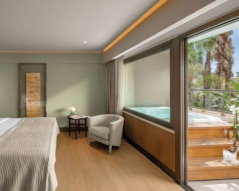 Four Seasons Hotel
